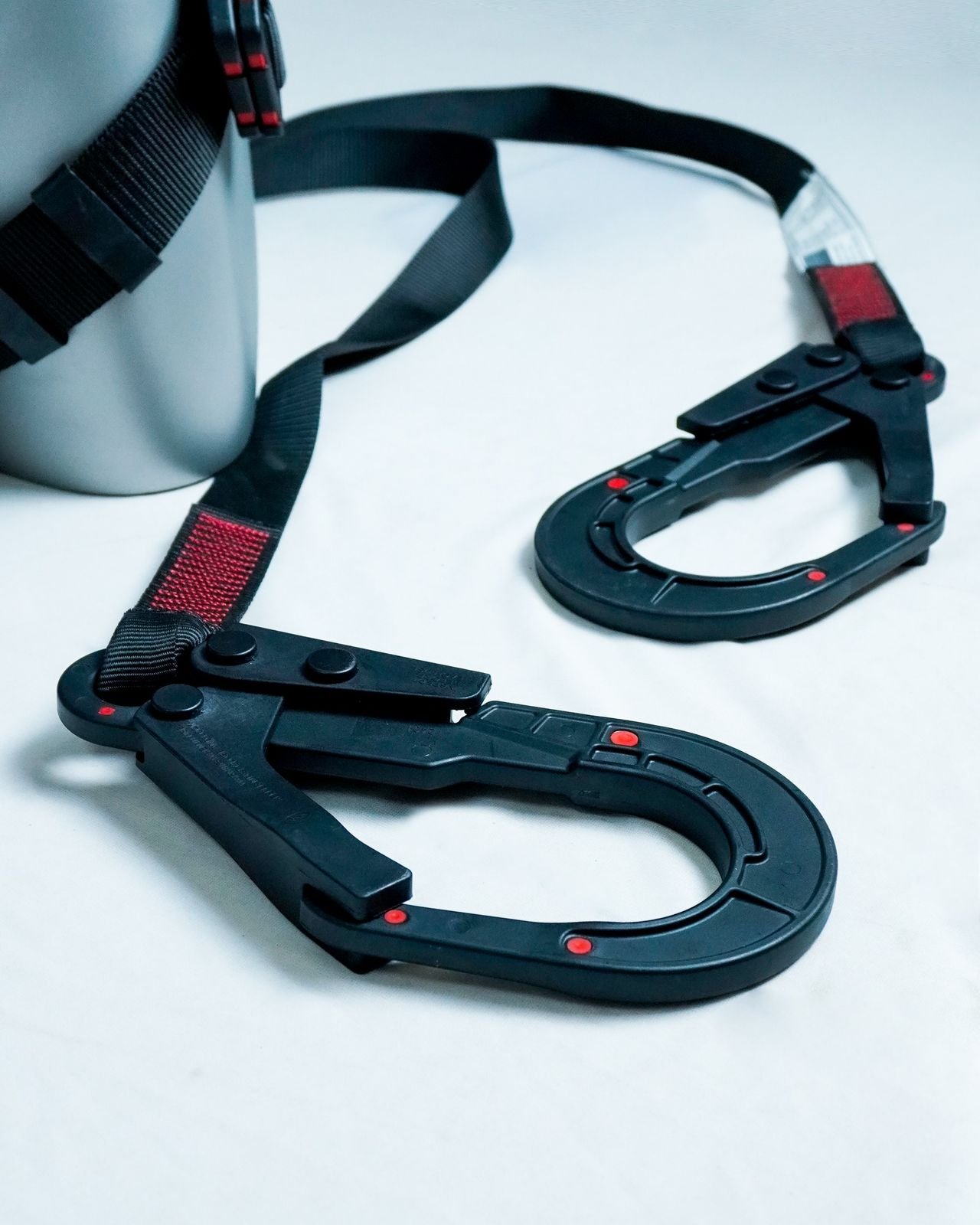 Forked lanyard hooks for the Kavach harness