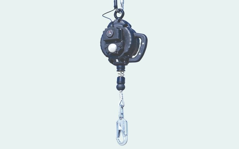 Jarsh Smart Block on a retractable fall arrester with swivel hook